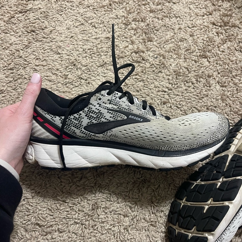 Brooks Ghost 11 Running Shoes